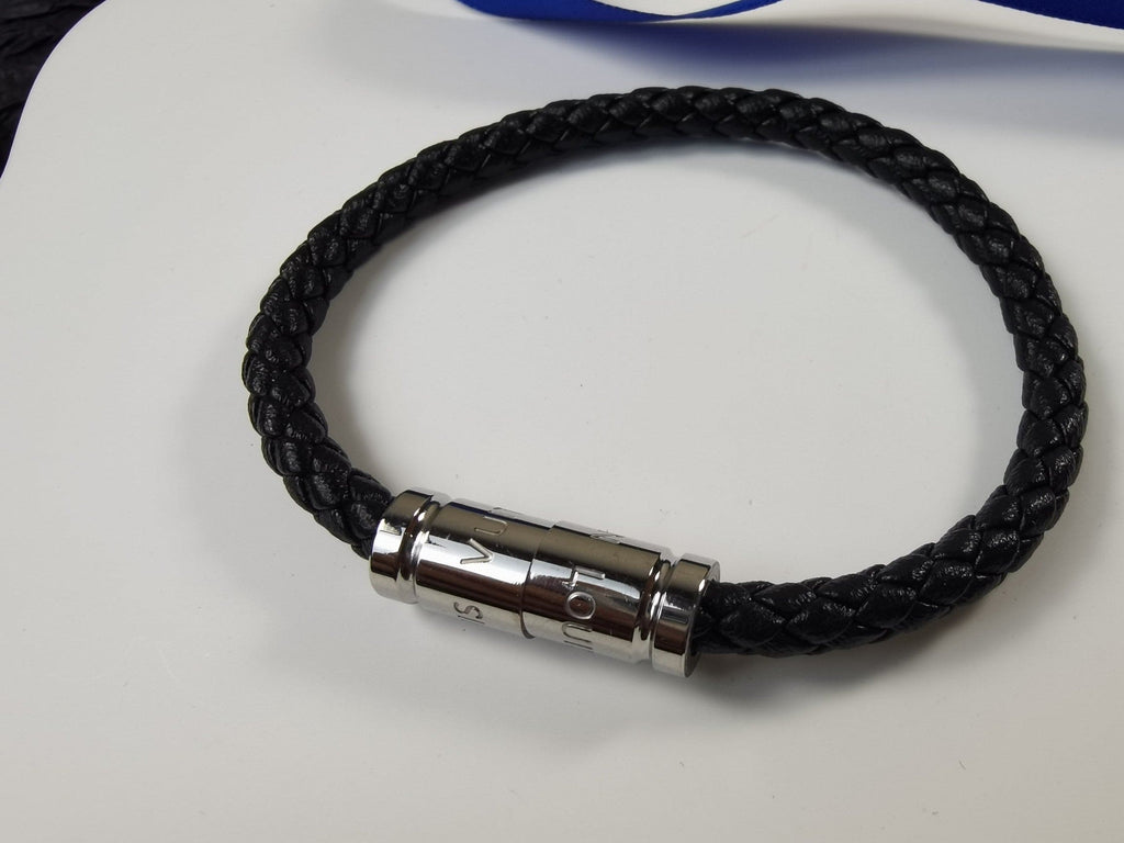 Louis Vuitton Keep It 18K Gold Bracelet