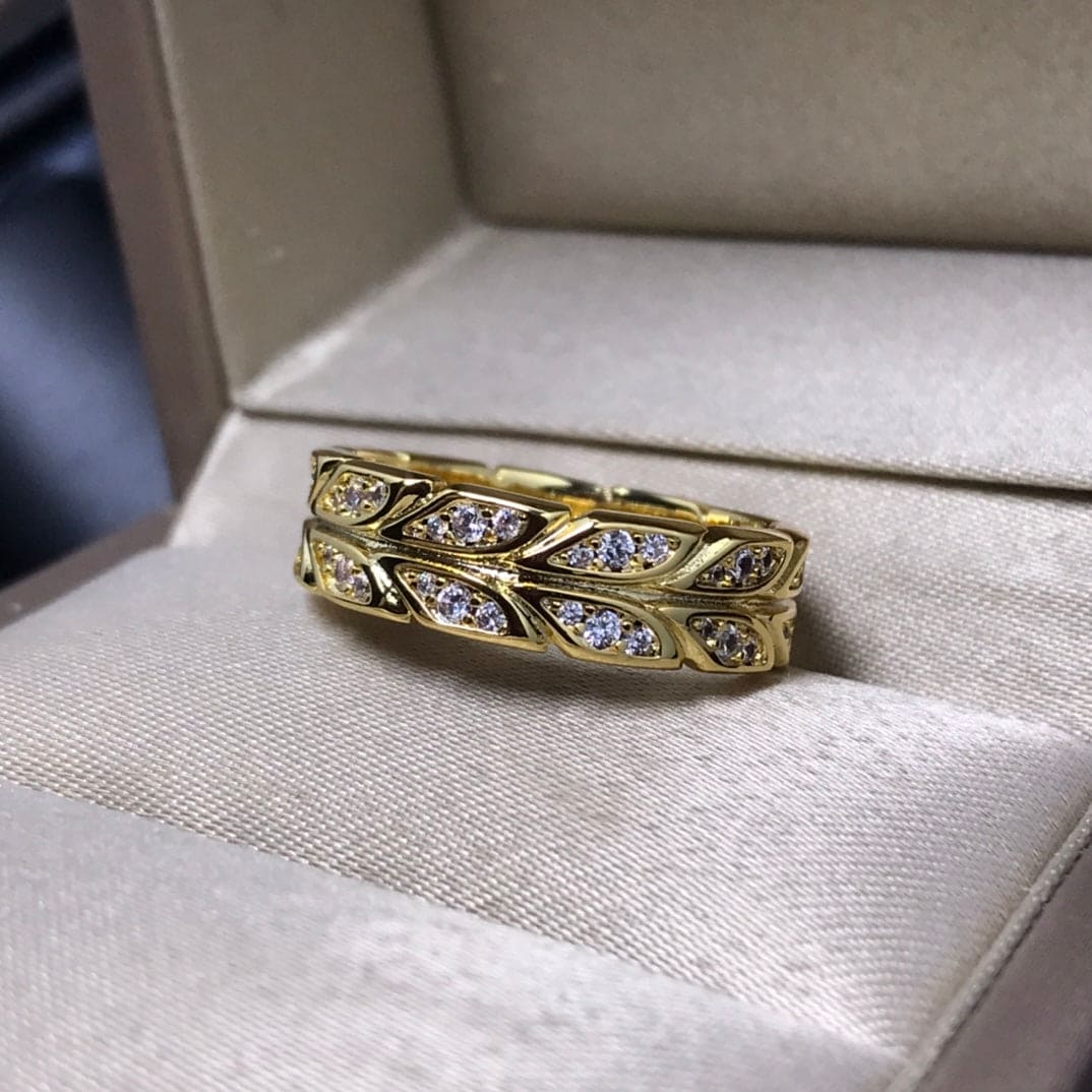 Victoria Vine 18K Yellow Gold Ring