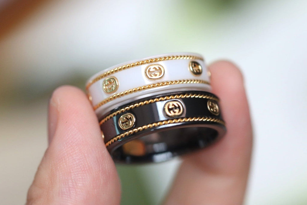 Gucci Double Interlocking Gucci Icon Black Corundum 18K Gold Ring
