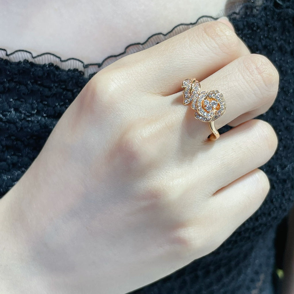 Dior Rose Bagatelle 18K Gold Ring