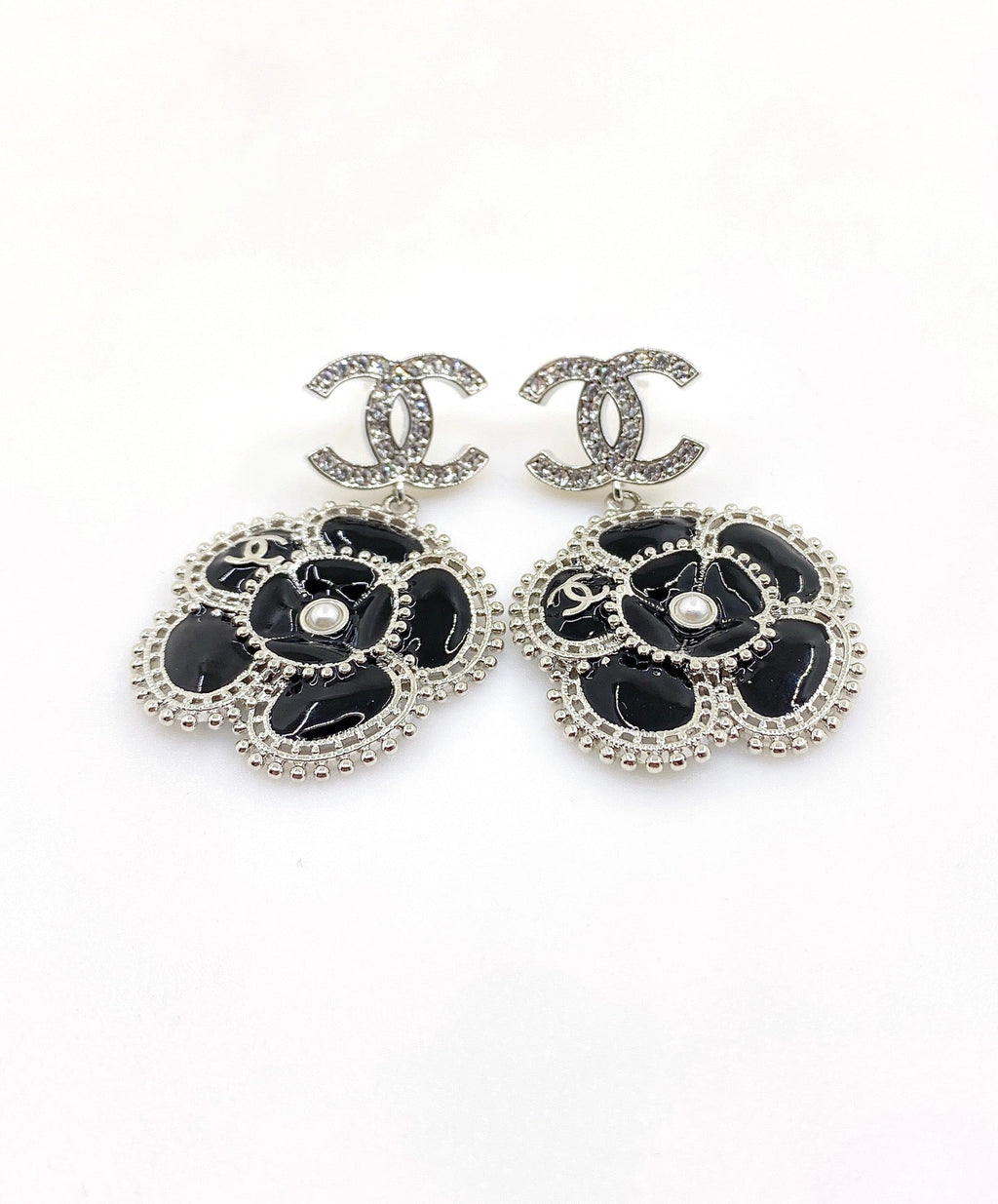 Chanel Black Pearl Camellia 18K Gold Earrings