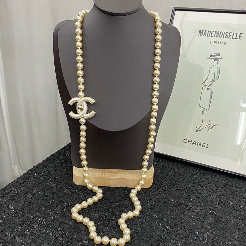 Chanel Pearl Chain 18K Gold Necklace