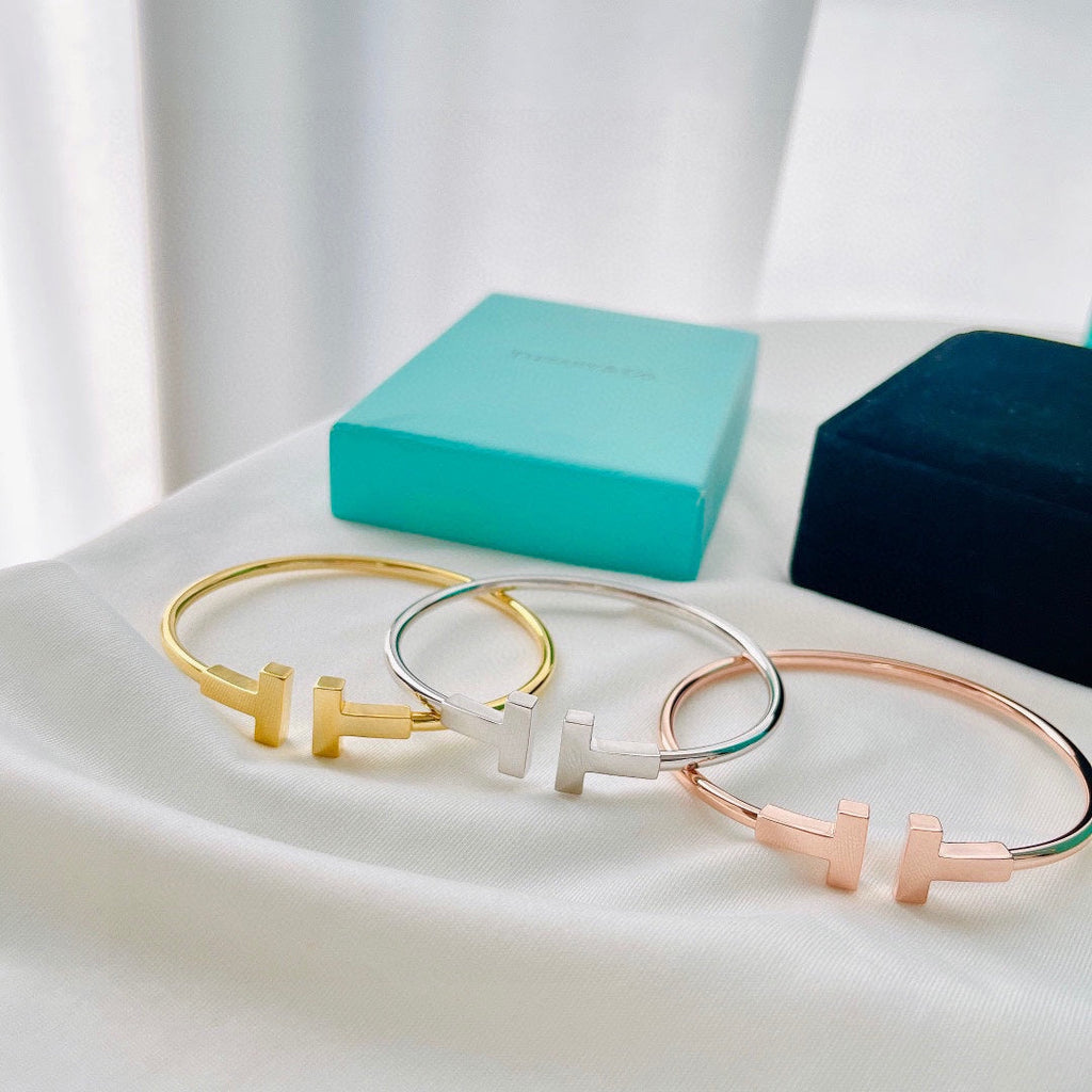 Tiffany Wire 18K Gold Bracelet