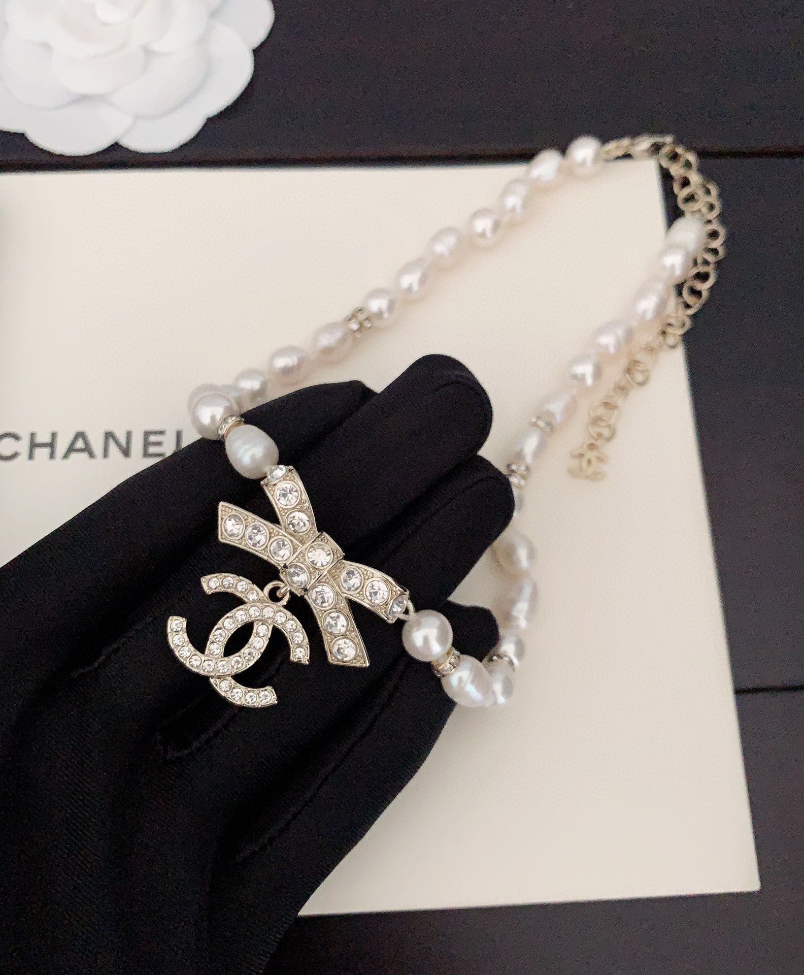 Chanel Bow Tie Diamonds 18K Gold Necklace