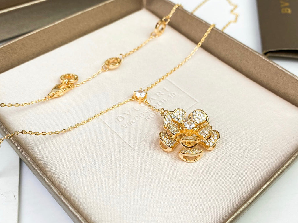 Bvlgari DIVAS' DREAM 18K Gold Necklace