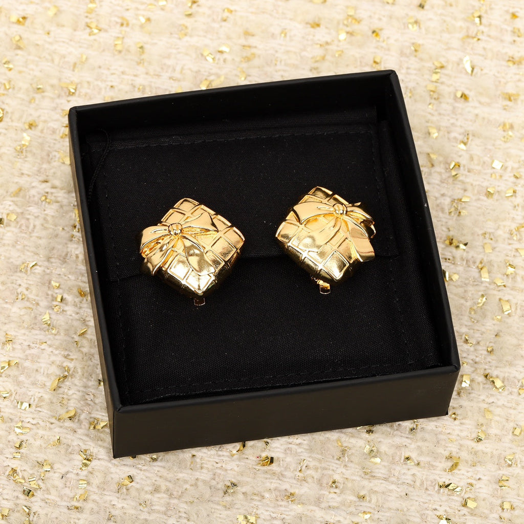 Chanel Vintage 18K Gold Earrings