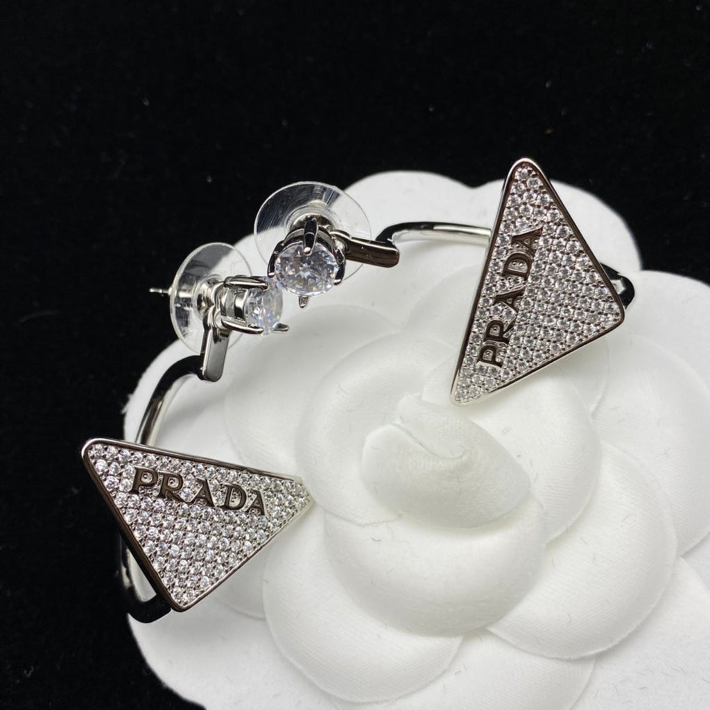 Diamond 18K Gold Earrings