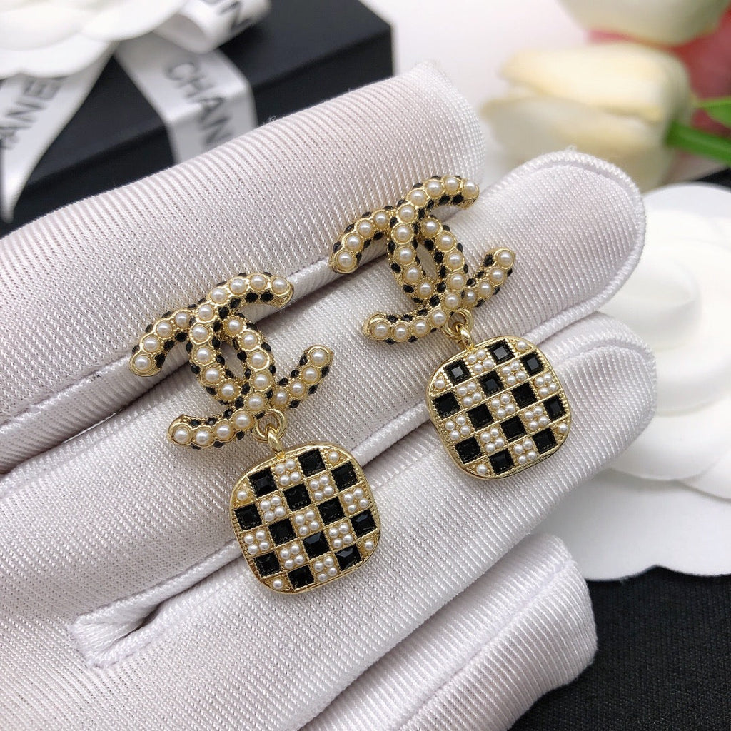 Chanel Chain 18K Gold Earrings