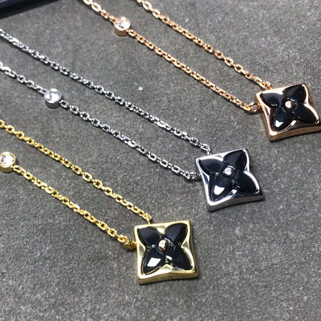 Louis Vuitton Color Blossom 18K Gold Necklace