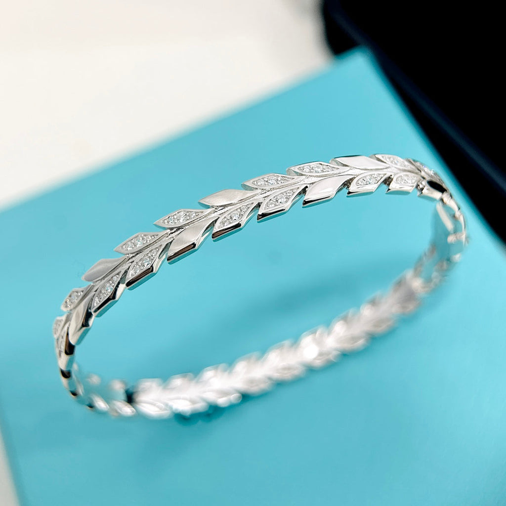 Tiffany Victoria Vine Diamonds 18K Gold Bracelet