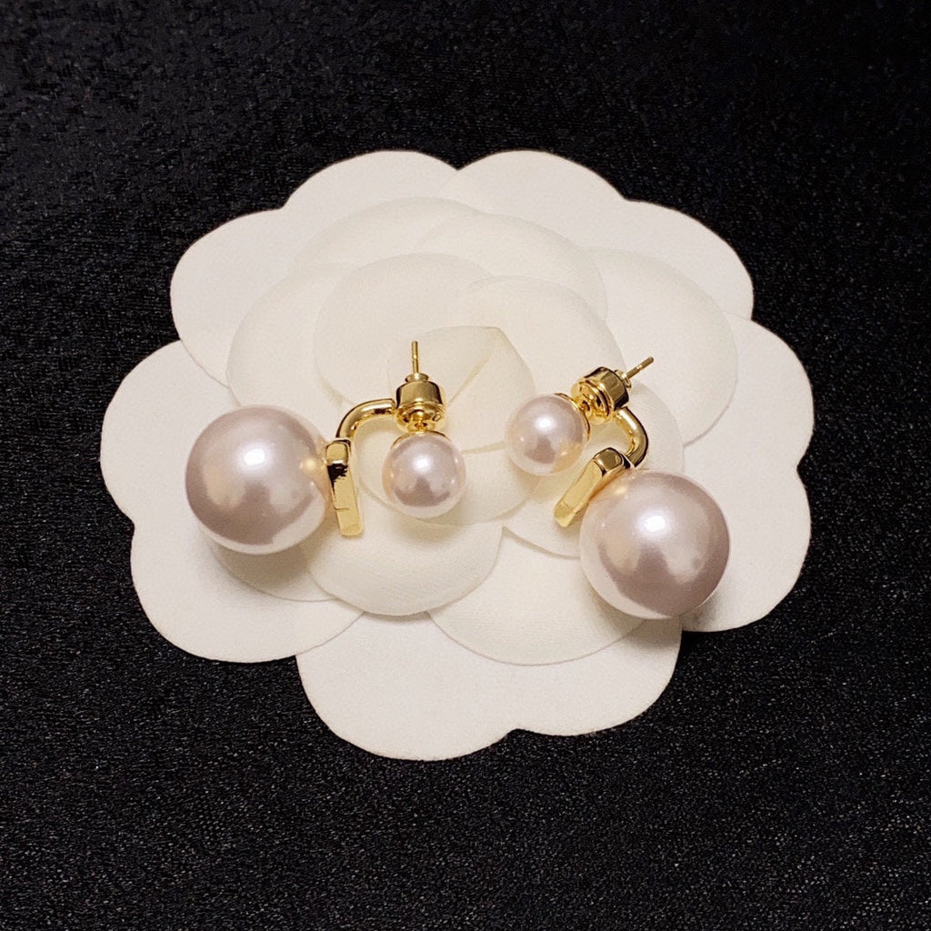 Celine Pearl 18K Gold Earrings
