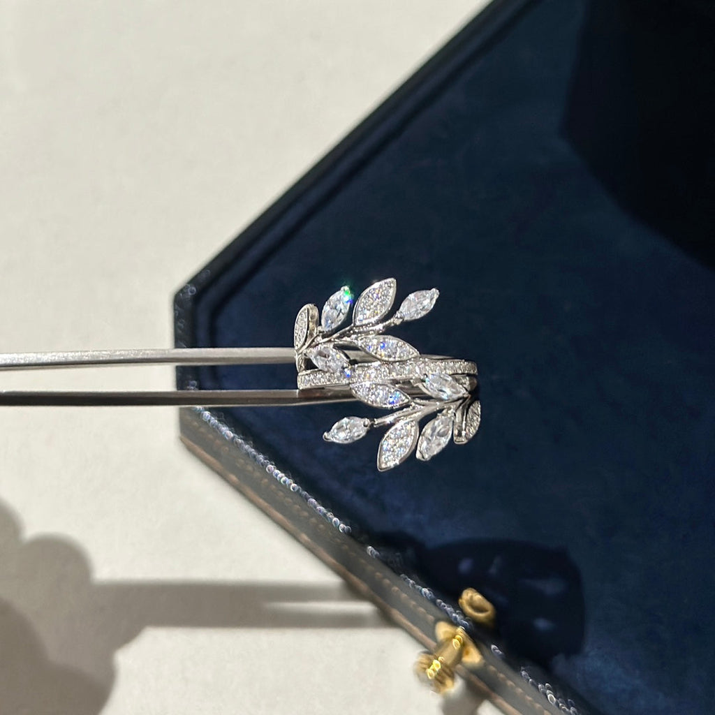 Tiffany Victoria Diamond Vine Bypass 18K Gold Ring