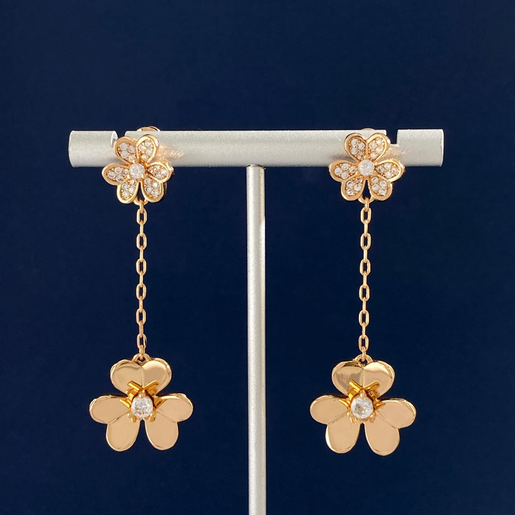 Frivole Pendant 18K Gold Earrings