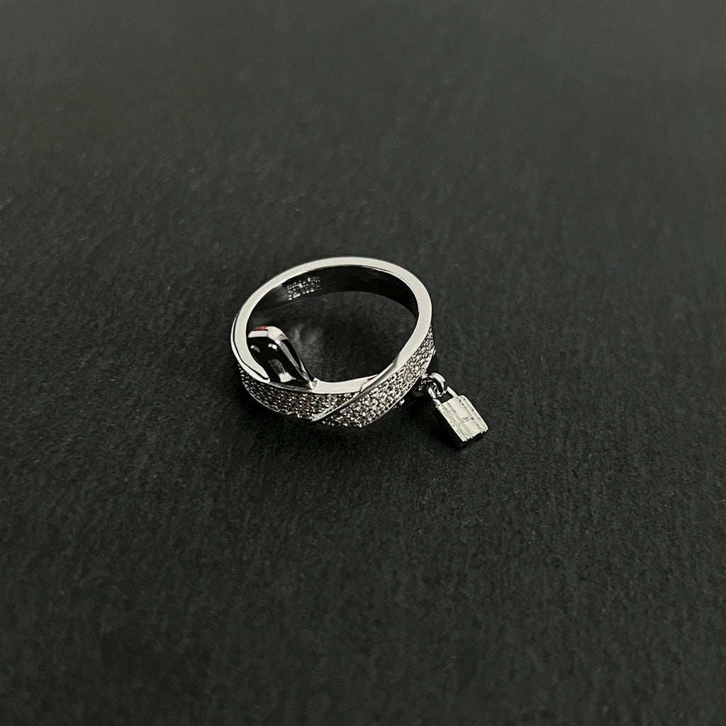 Hermes Kelly Gavroche Diamonds 18K Gold Ring