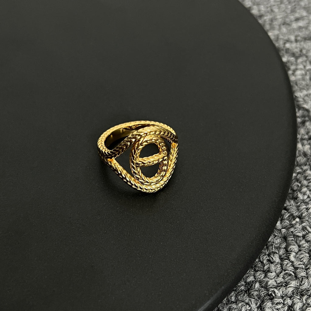 Hermes Chaine D'Ancre Danae Medium 18K Gold Ring