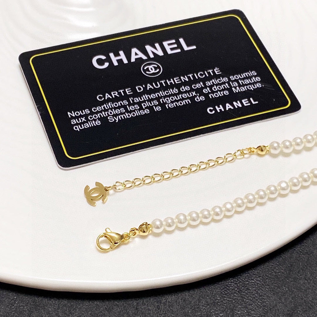 Chanel Pearls Choker 18K Gold Necklace