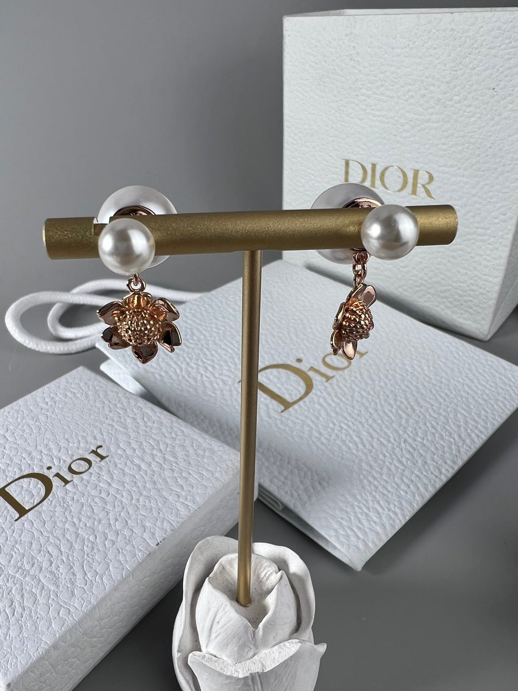 Dior Vintage Flower Pearl 18K Gold Earrings