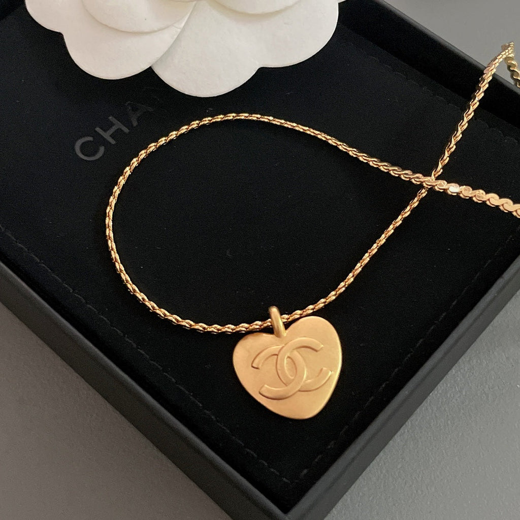Chanel Vintage 18K Gold Necklace