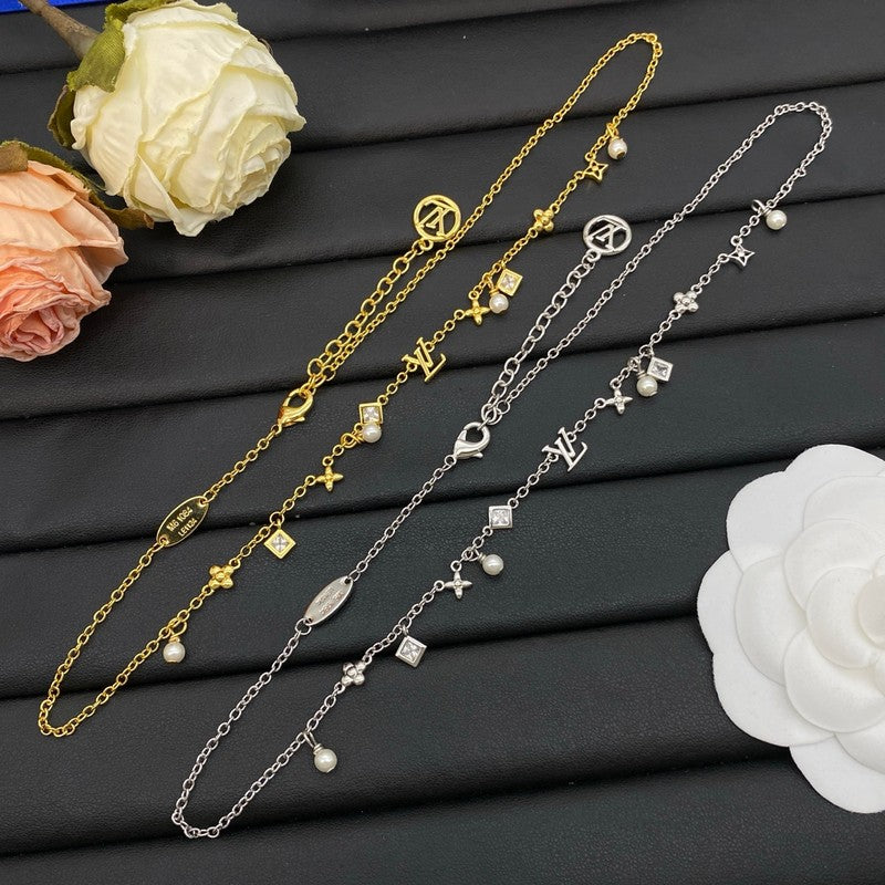 Louis Vuitton Pearl Gold 18K Gold Necklace