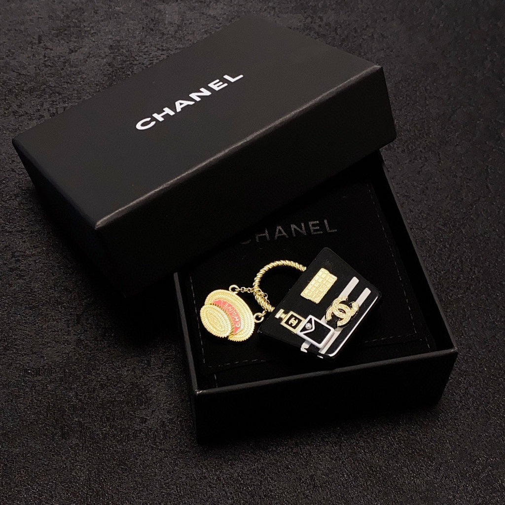 Chanel Bag 18K Gold Brooch