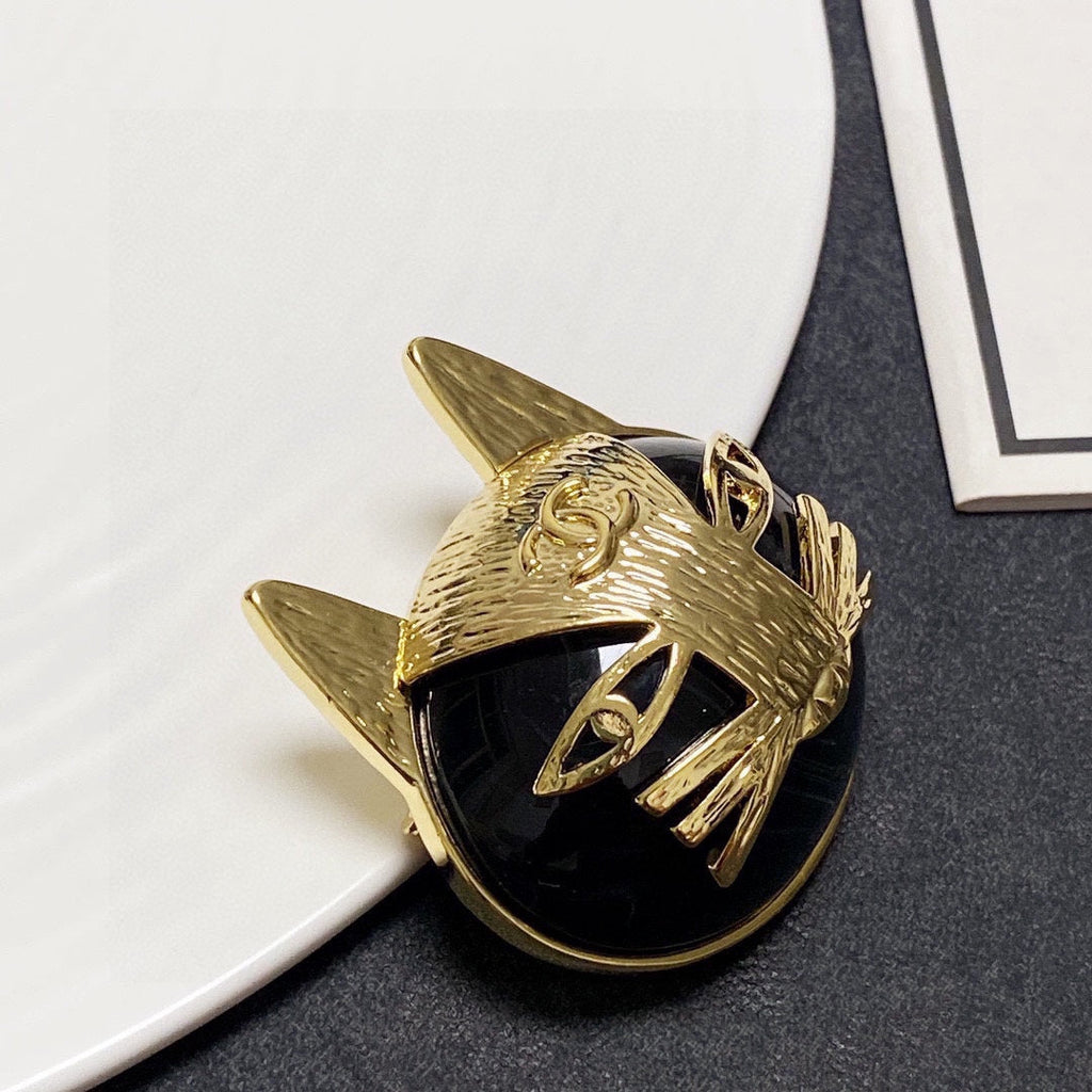 Chanel Cat 18K Gold Brooch